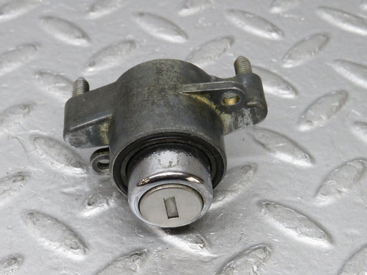 36074 Mercedes-Benz W126 420SE Trunk Lock No Key