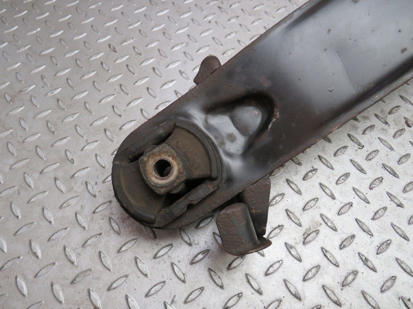 4090 Mercedes-Benz S123 200T Wagon Rear Subframe Axle Carrier Suspension