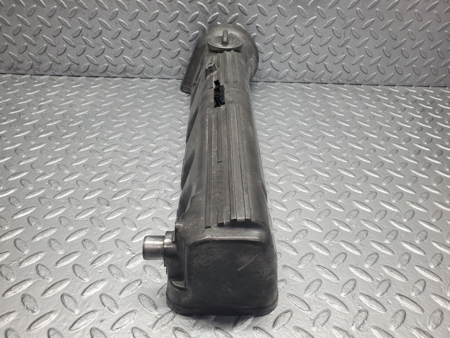 W126 Coupe cylinder head valve cover right used OEM