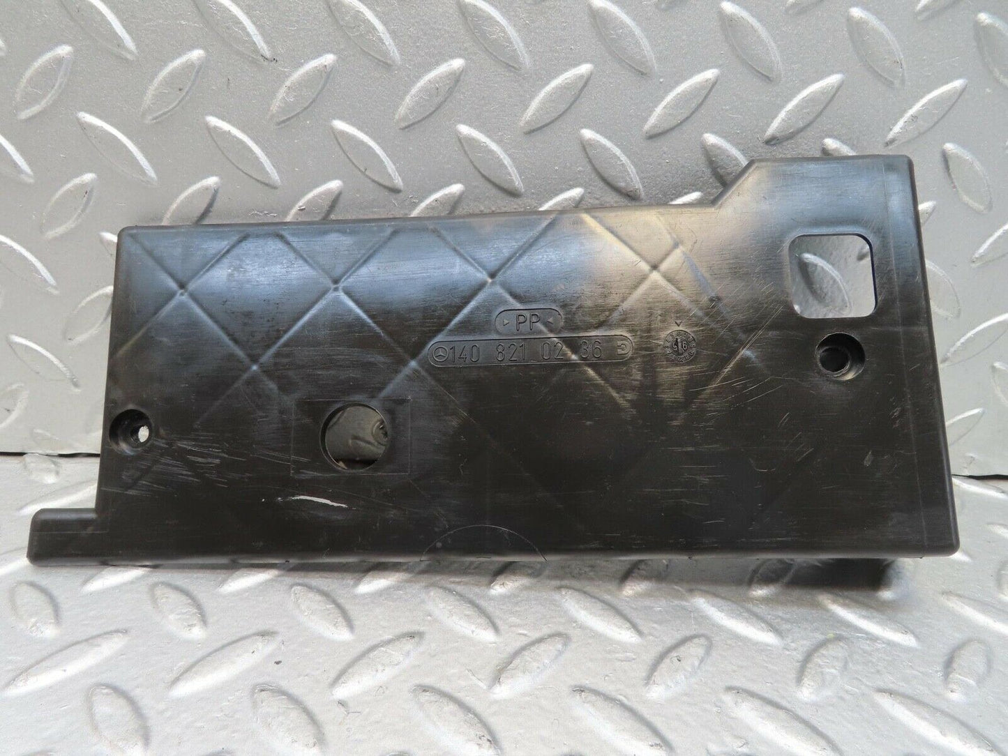 15082 Mercedes-Benz W140 S320 Cable Channel Cover Rear Right 1408210236