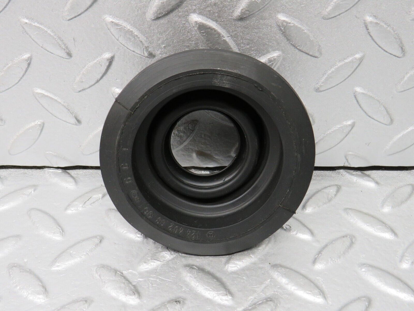 38043 Mercedes-Benz A124 320E Cabriolet Steering Column Rubber 1244620396