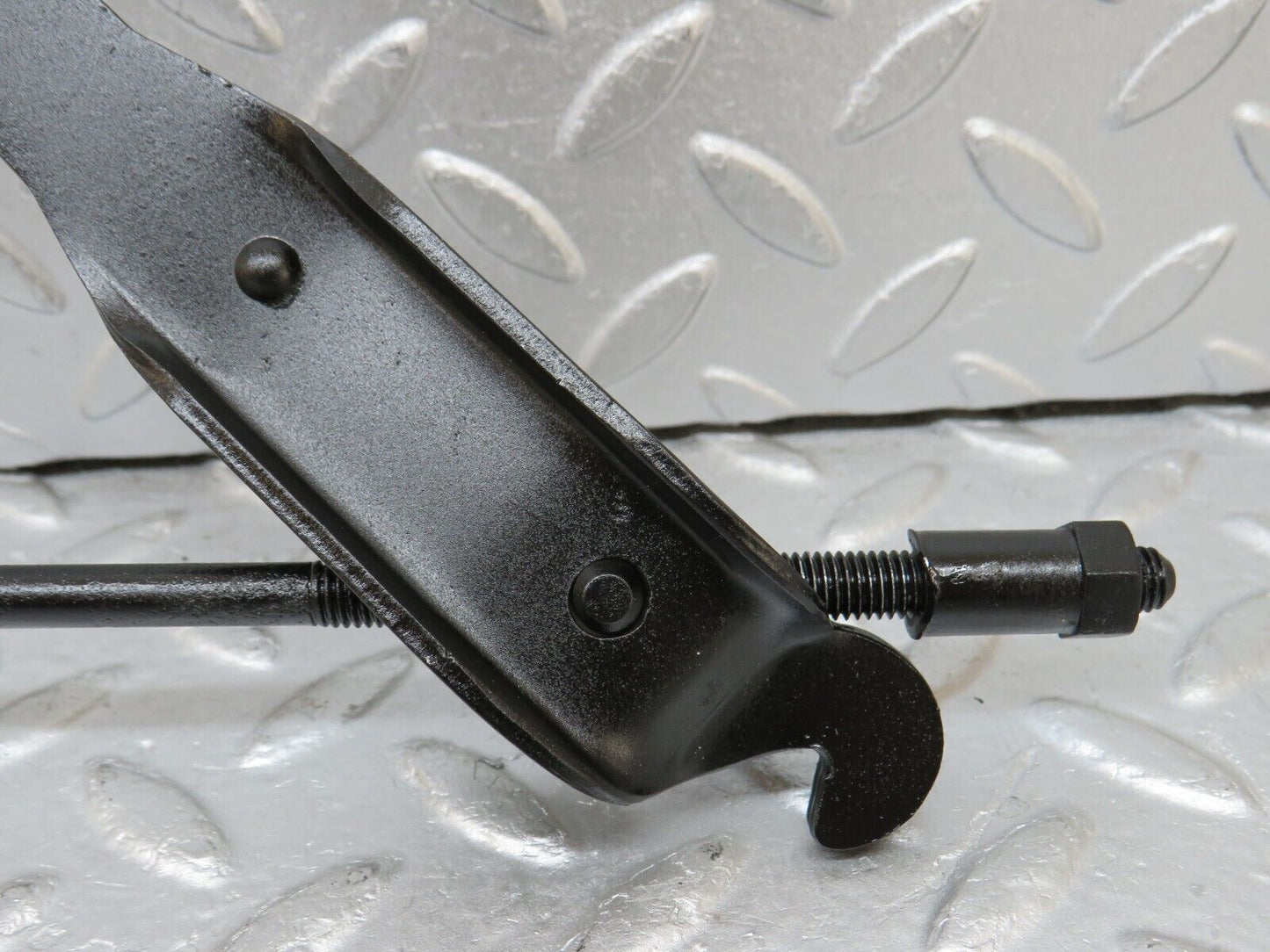 35711 Mercedes-Benz W108 Handbrake Adjusting Handbrake Regulator