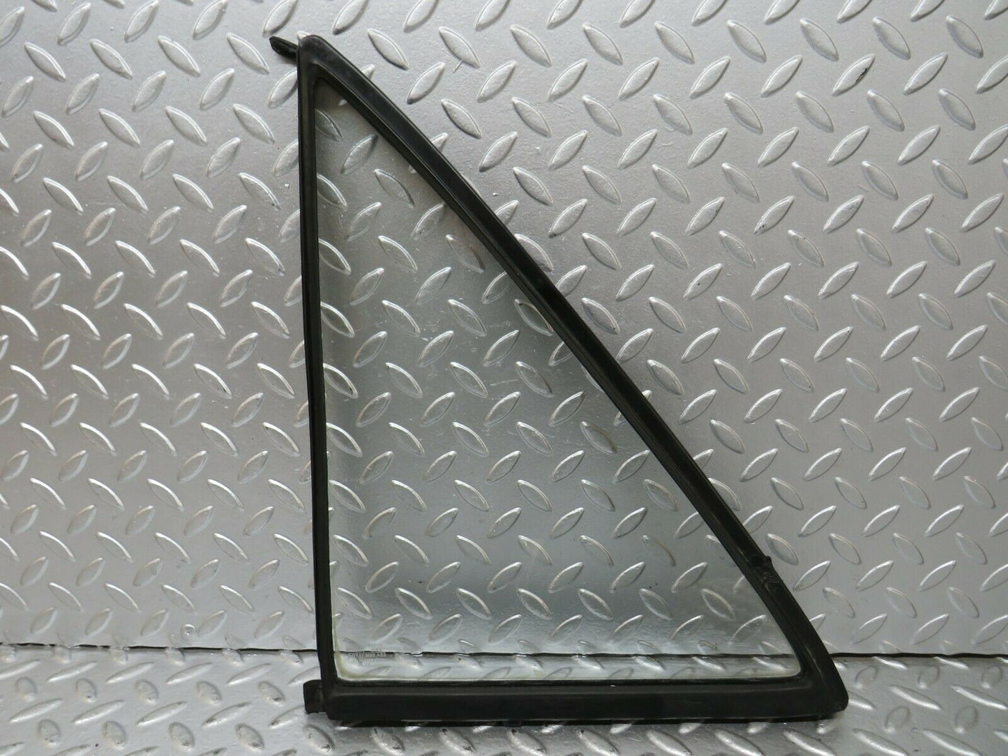 23651 Mercedes-Benz W114 280E Rear Right Quarter Window