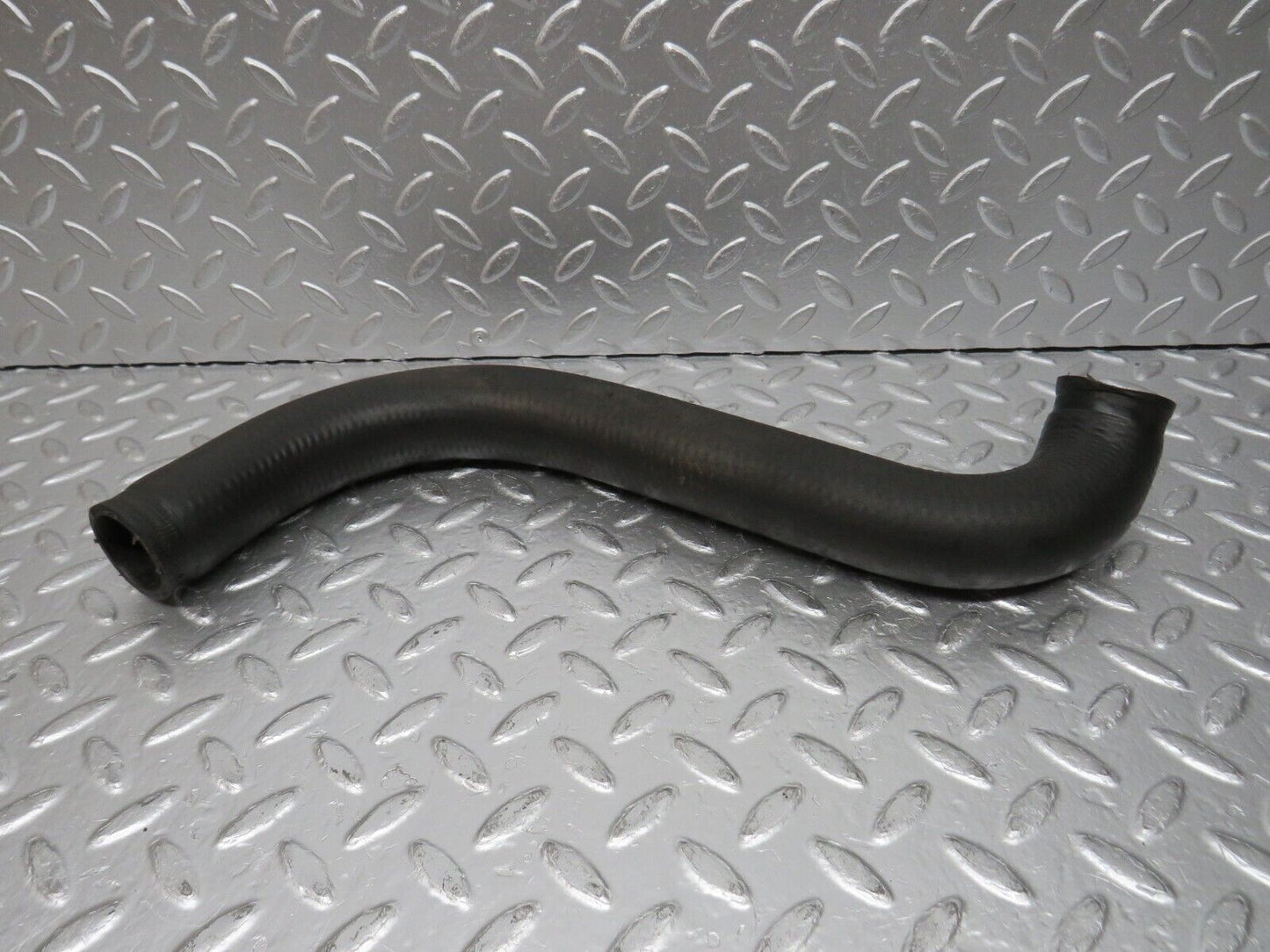 31061 Mercedes-Benz W123 200D Radiator Hose 1235010082
