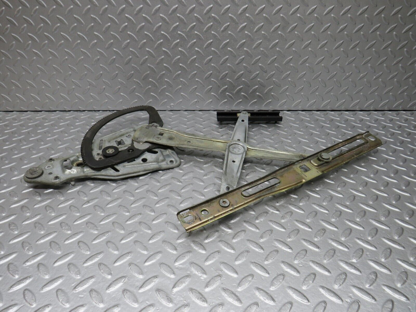 38603 Mercedes-Benz R129 280SL Coupe Right Power Window Regulator