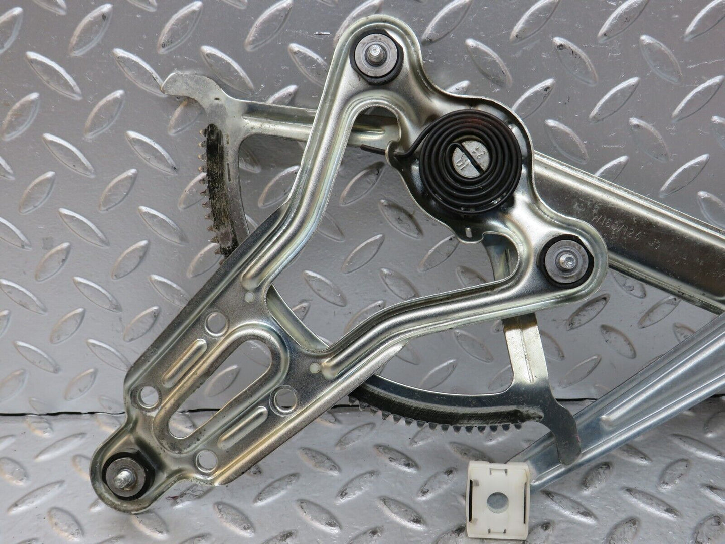 27673 Mercedes-Benz S124 300TE Wagon Front Right Power Window Regulator
