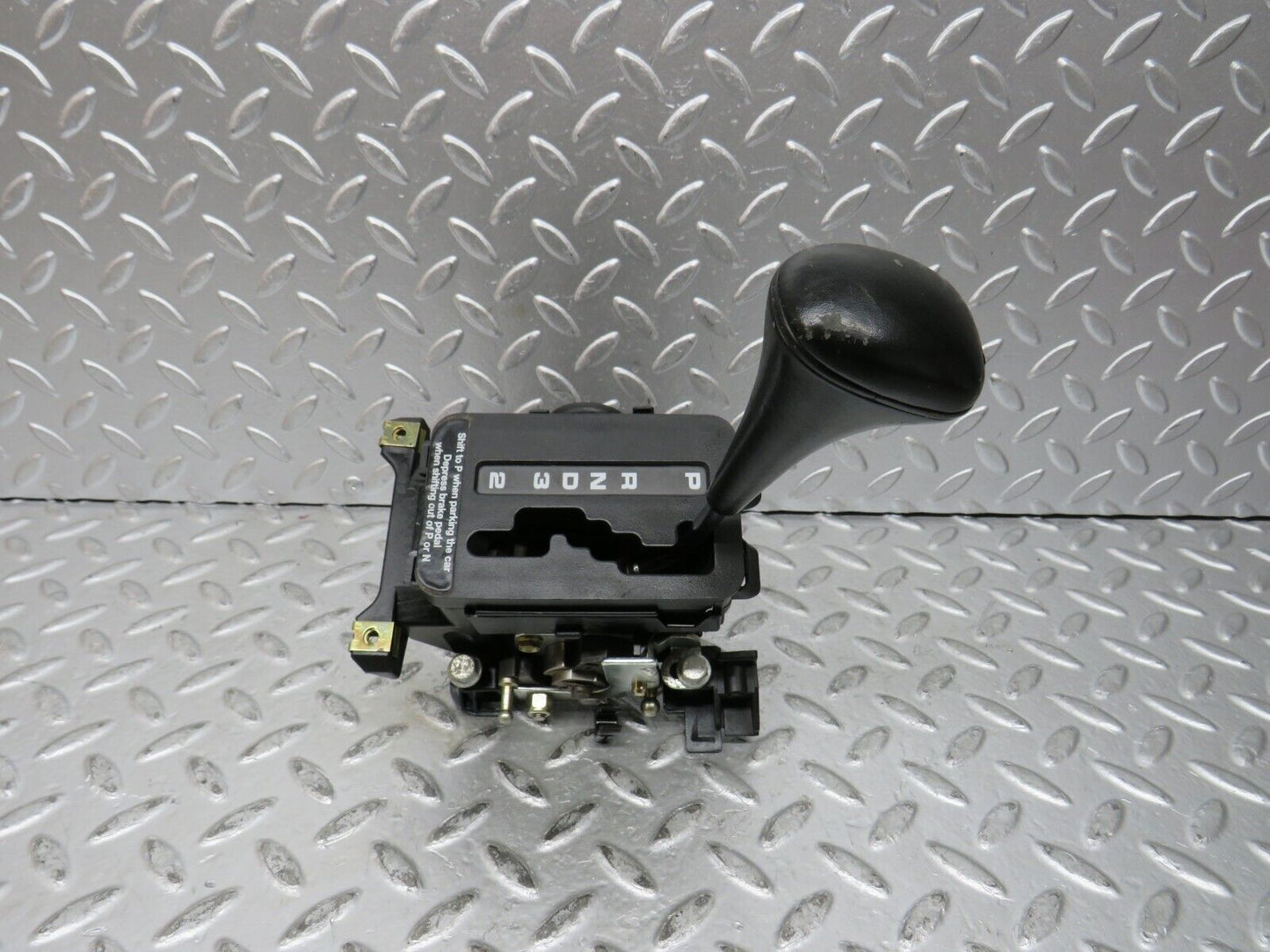 27683 Mercedes-Benz S124 300TE Wagon Automatic Gear Selector 1292670637
