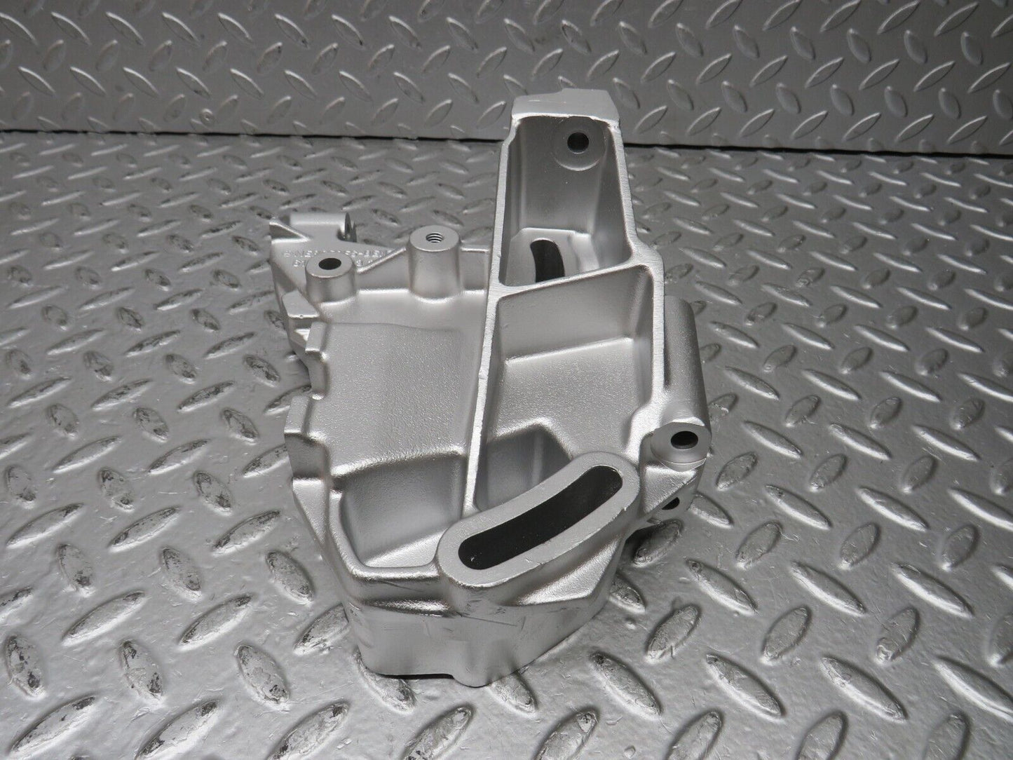 32911 Mercedes-Benz W123 300D Power Steering Pump Bracket 6172360330