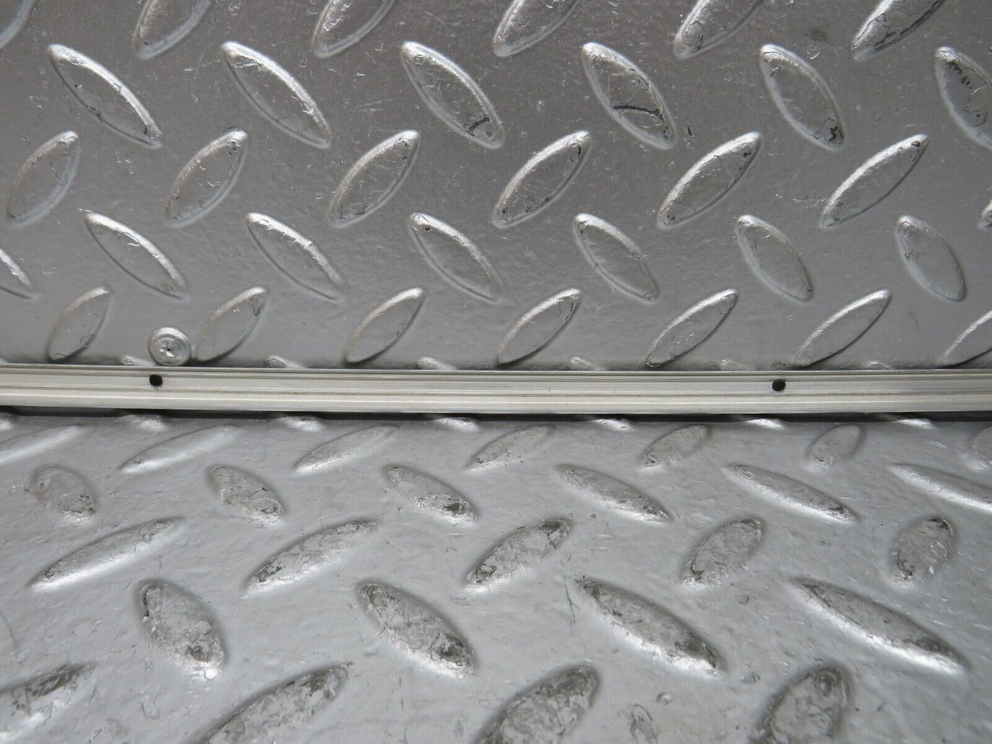 27444 Mercedes-Benz W123 280E Sunroof Chrome Trim