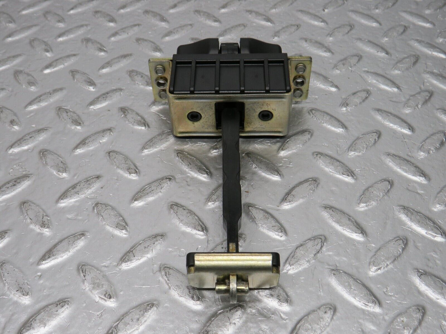 32279 Mercedes-Benz W220 S430 Front Left Door Safety Check Strap