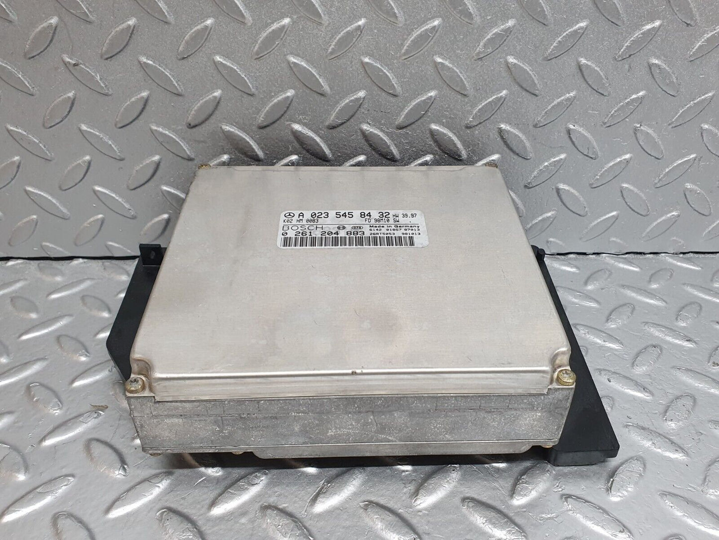 41927 Mercedes-Benz W202 C200 Engine Control Unit ECU Bosch 0235458432