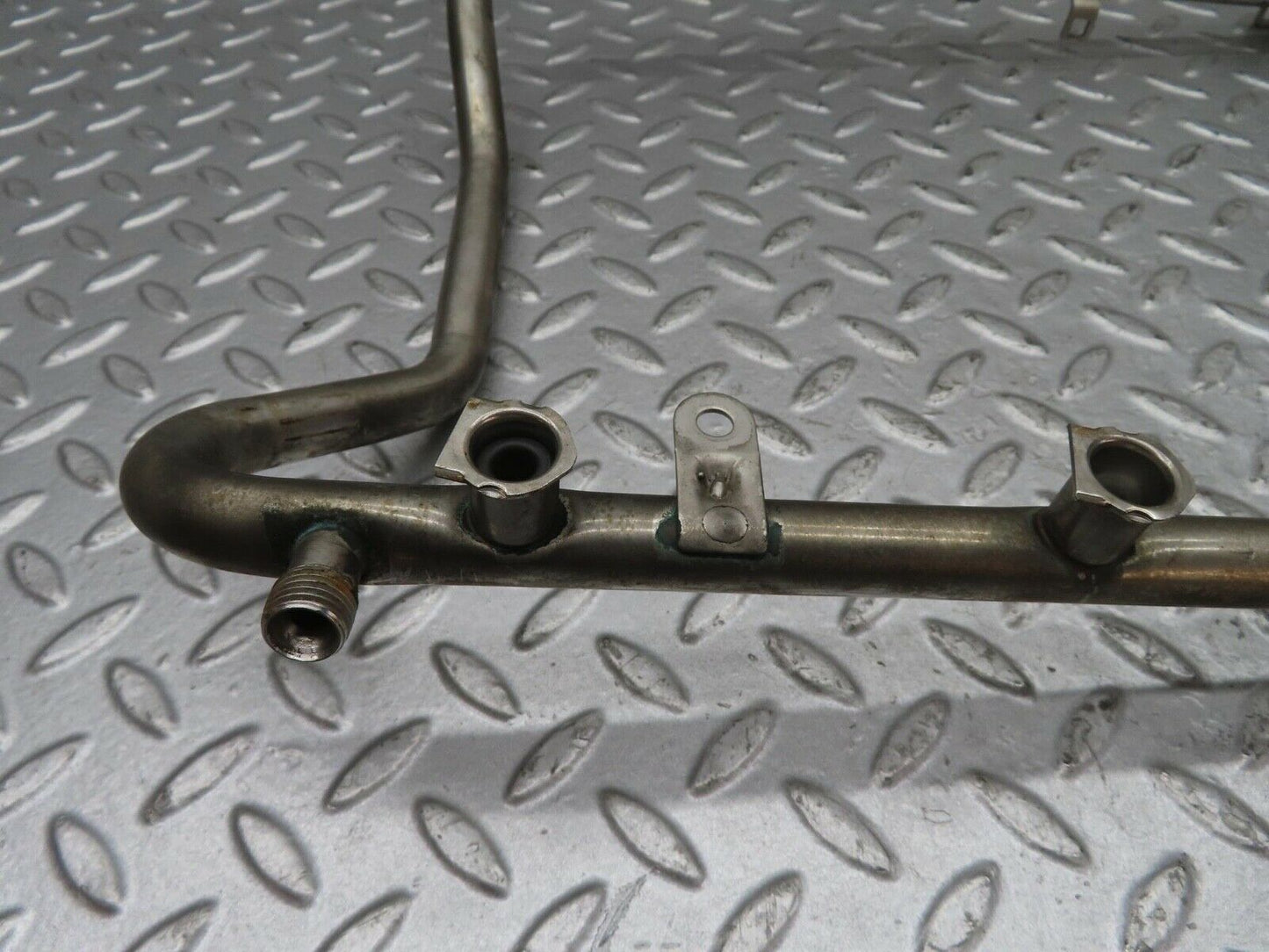 13391 Mercedes-Benz W220 S430 Fuel Injector Rail 1130700595