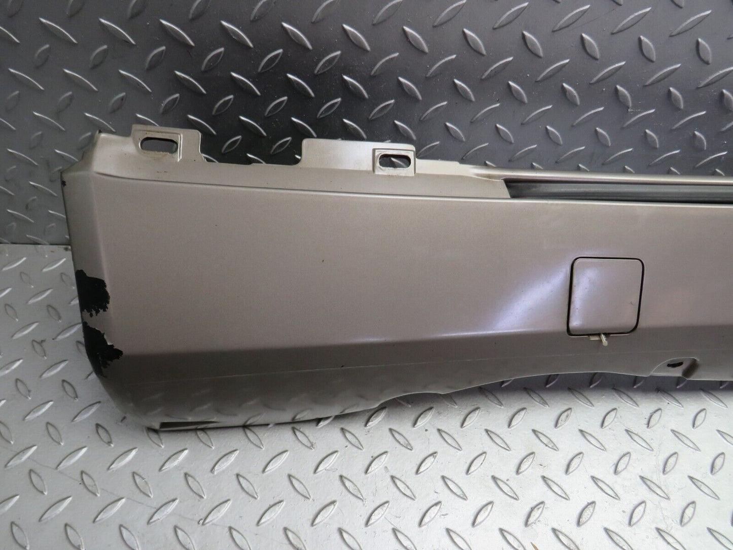 36607 Mercedes-Benz W201 190E 2.0L Side Skirt Right 2016906440 2016980930 2016981130