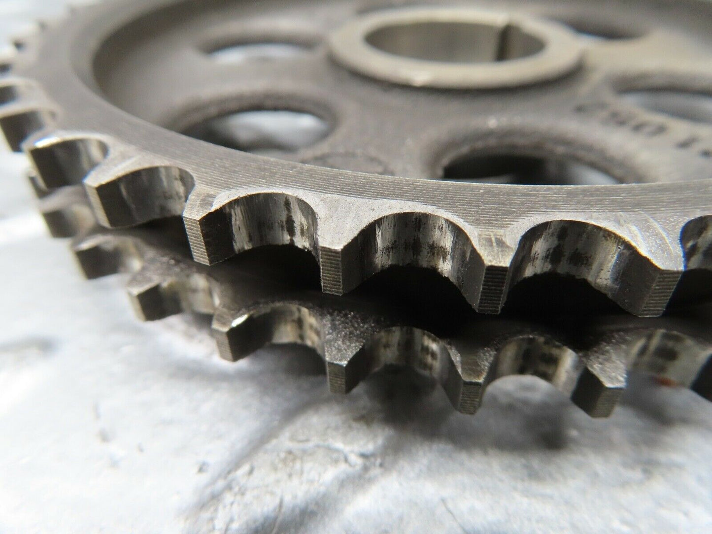 19106 Mercedes-Benz W123 300D Camshaft Timing Gear 1210520201