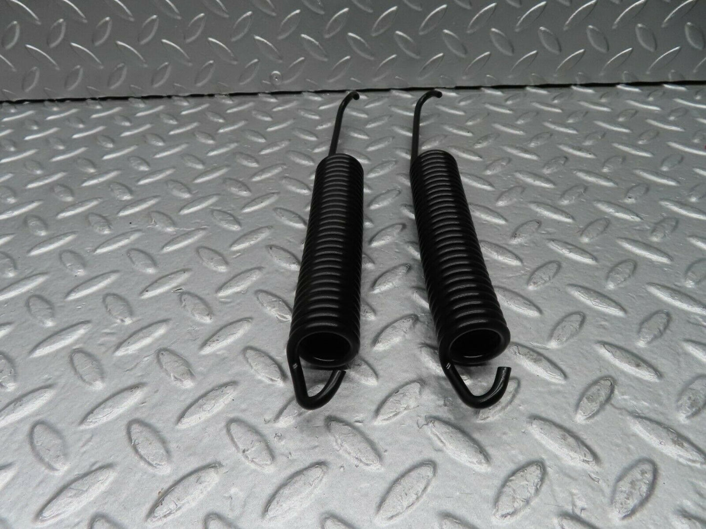 19828 Mercedes-Benz W108 280SE Bonnet Hinge Spring Set