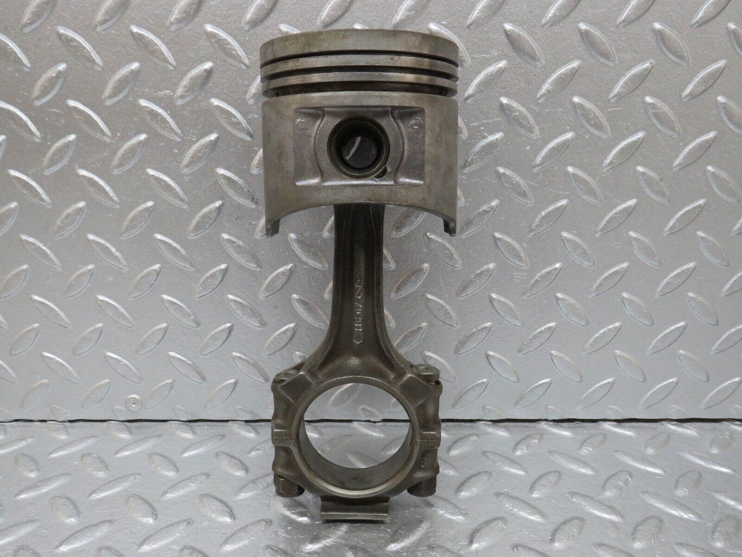 33035 Mercedes-Benz C107 R107 350 V8 Piston With Connecting Rod 92mm 11607