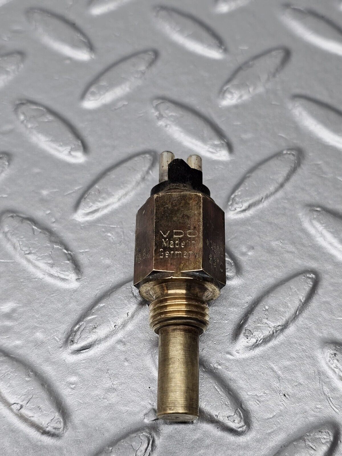 40786 Mercedes-Benz W123 280E Temperature Switch VDO 36/2/19