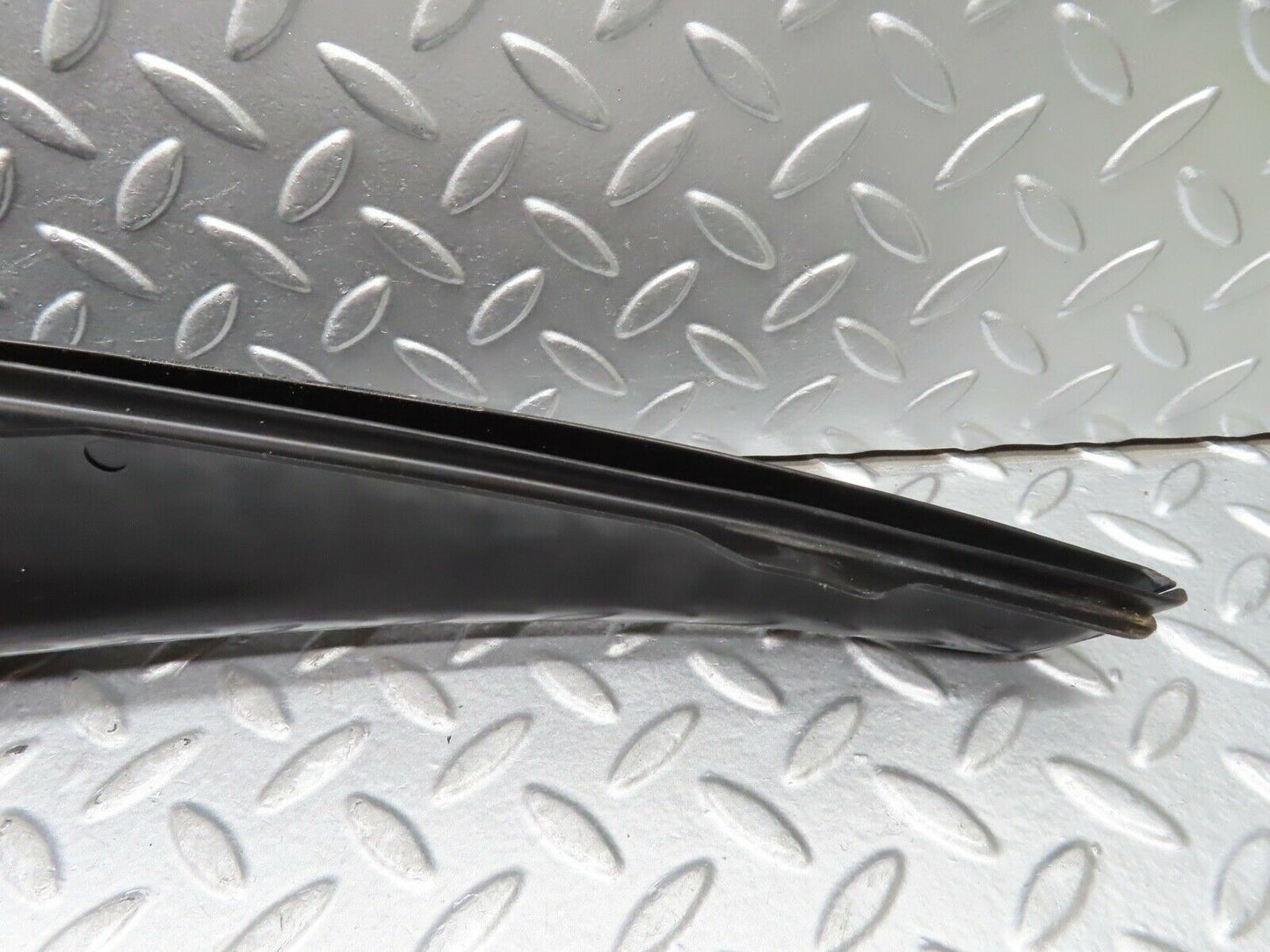 20595 Mercedes-Benz R107 450SL Coupe Air Duct Vent Right Side
