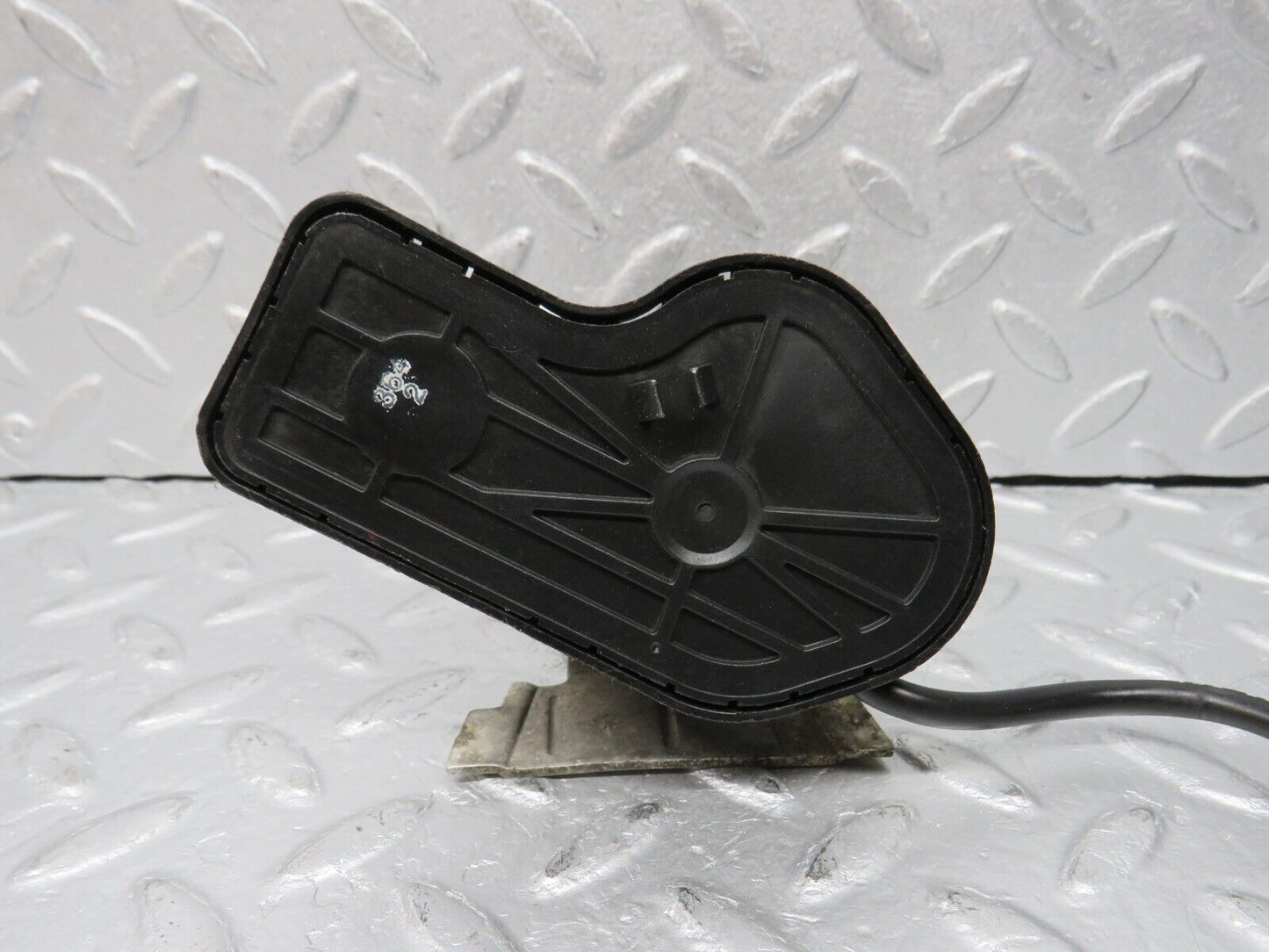 38871 Mercedes-Benz W201 190E 2.6L Headlight Wiper Motor Bosch Left Side 2018200142