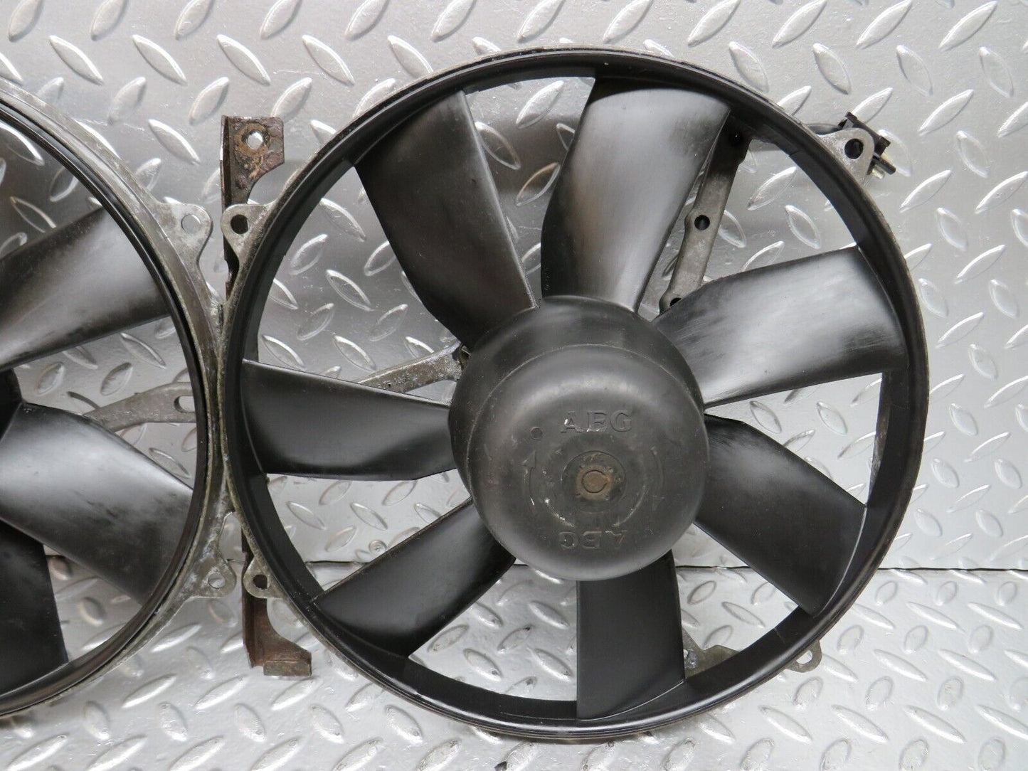 24786 Mercedes-Benz W140 S320 Engine Cooling Fan Motor 1405051355