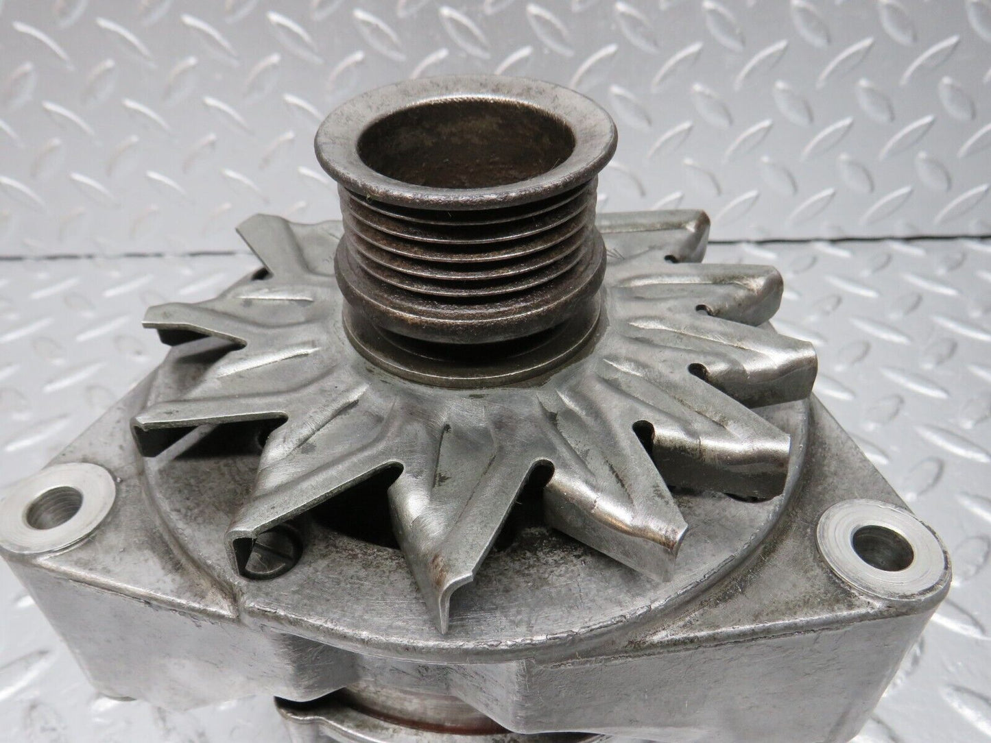 32673 Mercedes-Benz S124 300TE Wagon Generator Alternator Bosch 0120489328