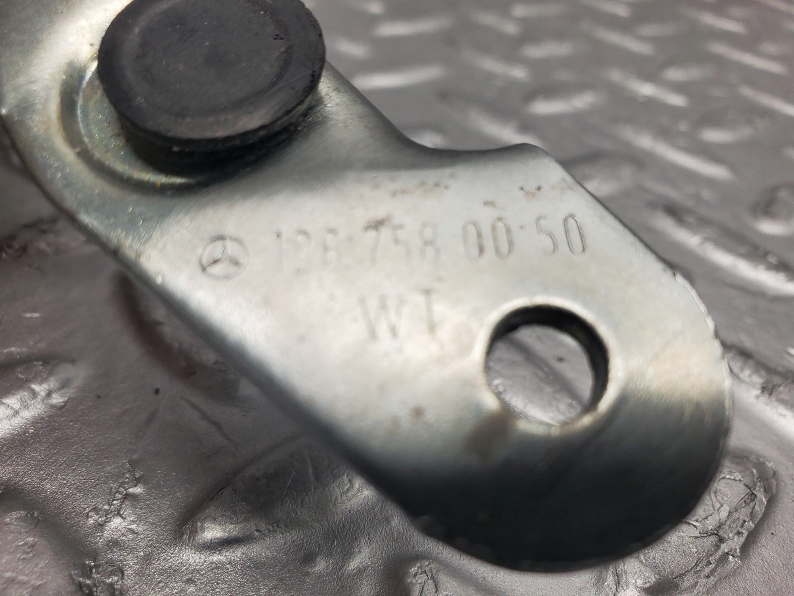 47092562