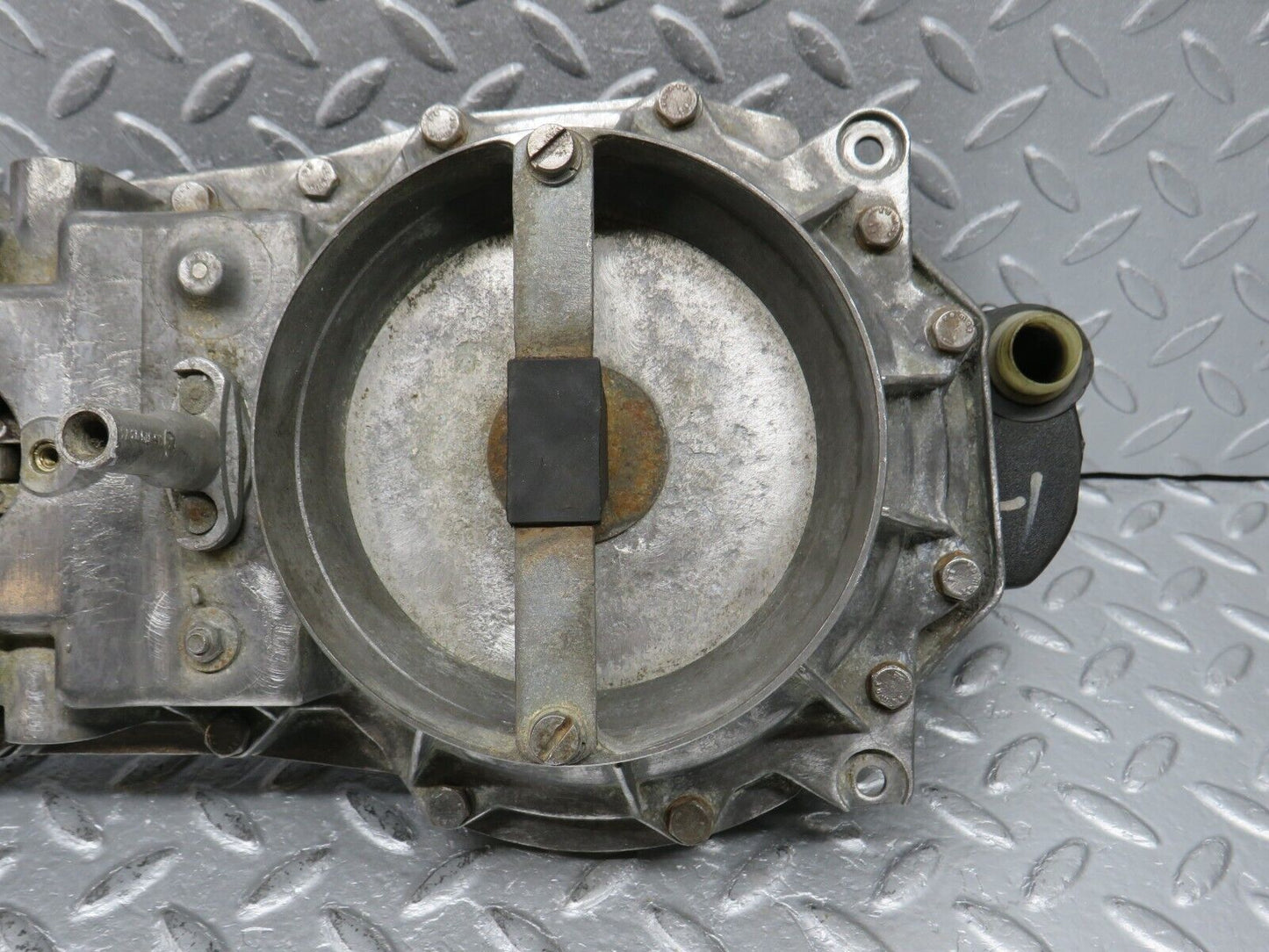 39274 Mercedes-Benz R107 500SL Air Flow Mass Meter Sensor Bosch 1161400618 0438120170