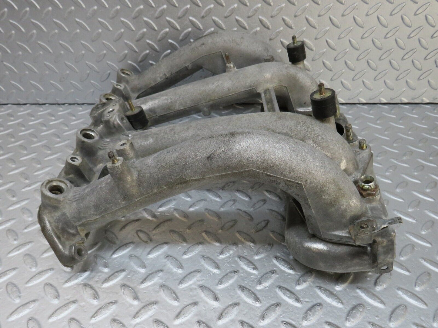 36675 Mercedes-Benz W201 190E 2.0L Air Intake Manifold 1021413501