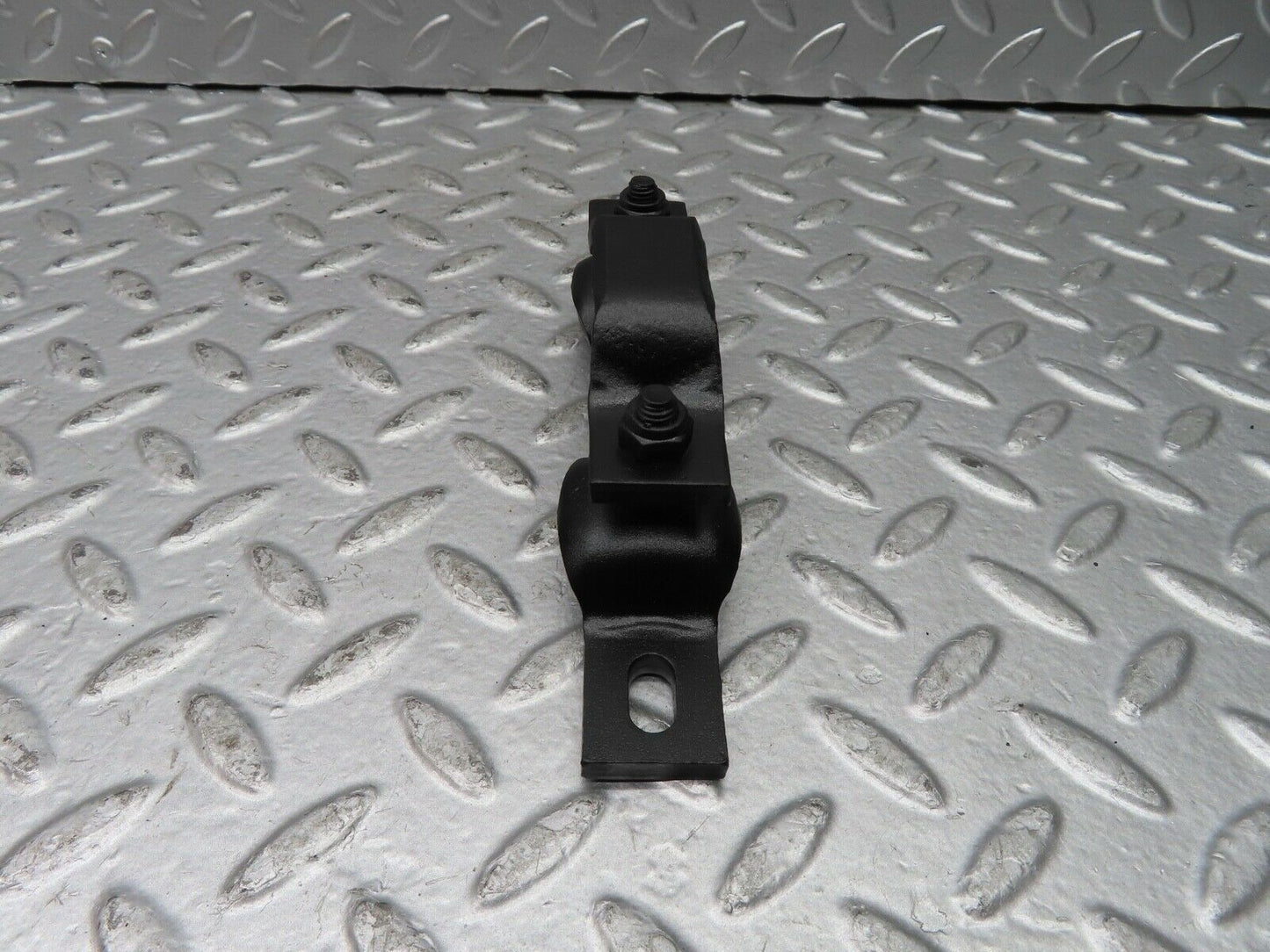 21346 Mercedes-Benz W123 230E Engine Mount Bracket Front