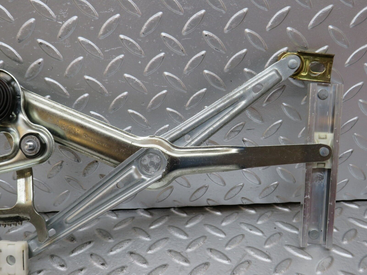 27673 Mercedes-Benz S124 300TE Wagon Front Right Power Window Regulator
