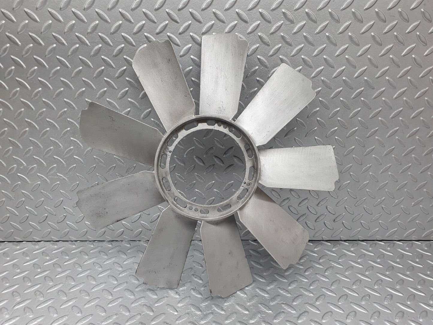 43603 Mercedes-Benz C126 380SEC Coupe Engine Cooling Fan 1162051906