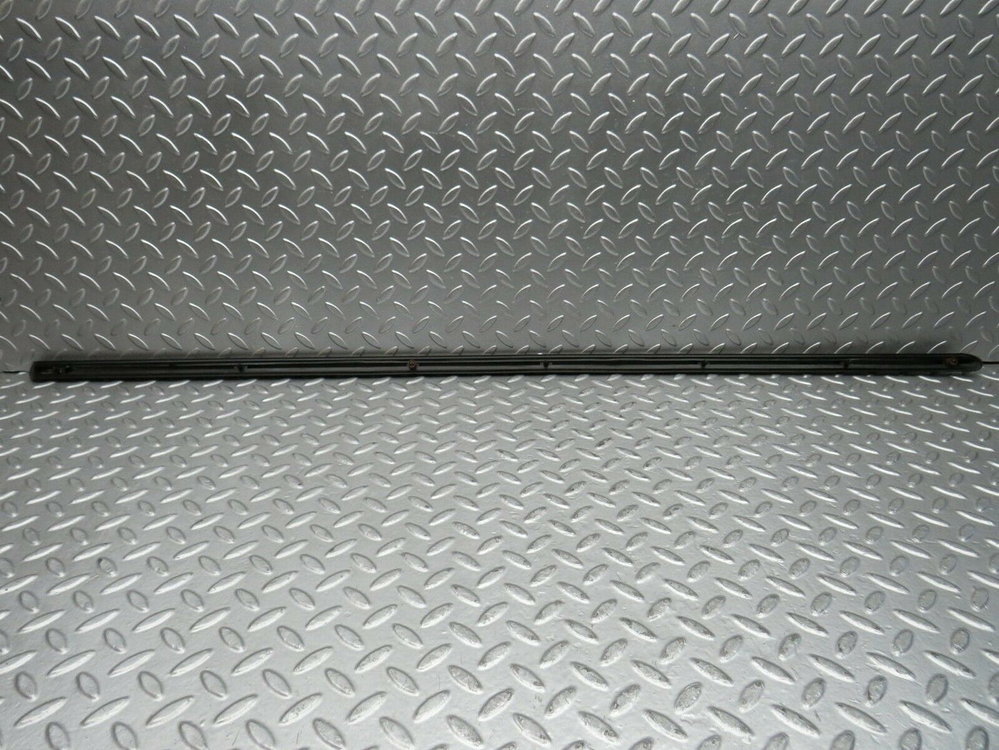 23000 Mercedes-Benz C123 230CE Coupe Front Left Fender Wing Centre Moulding Trim