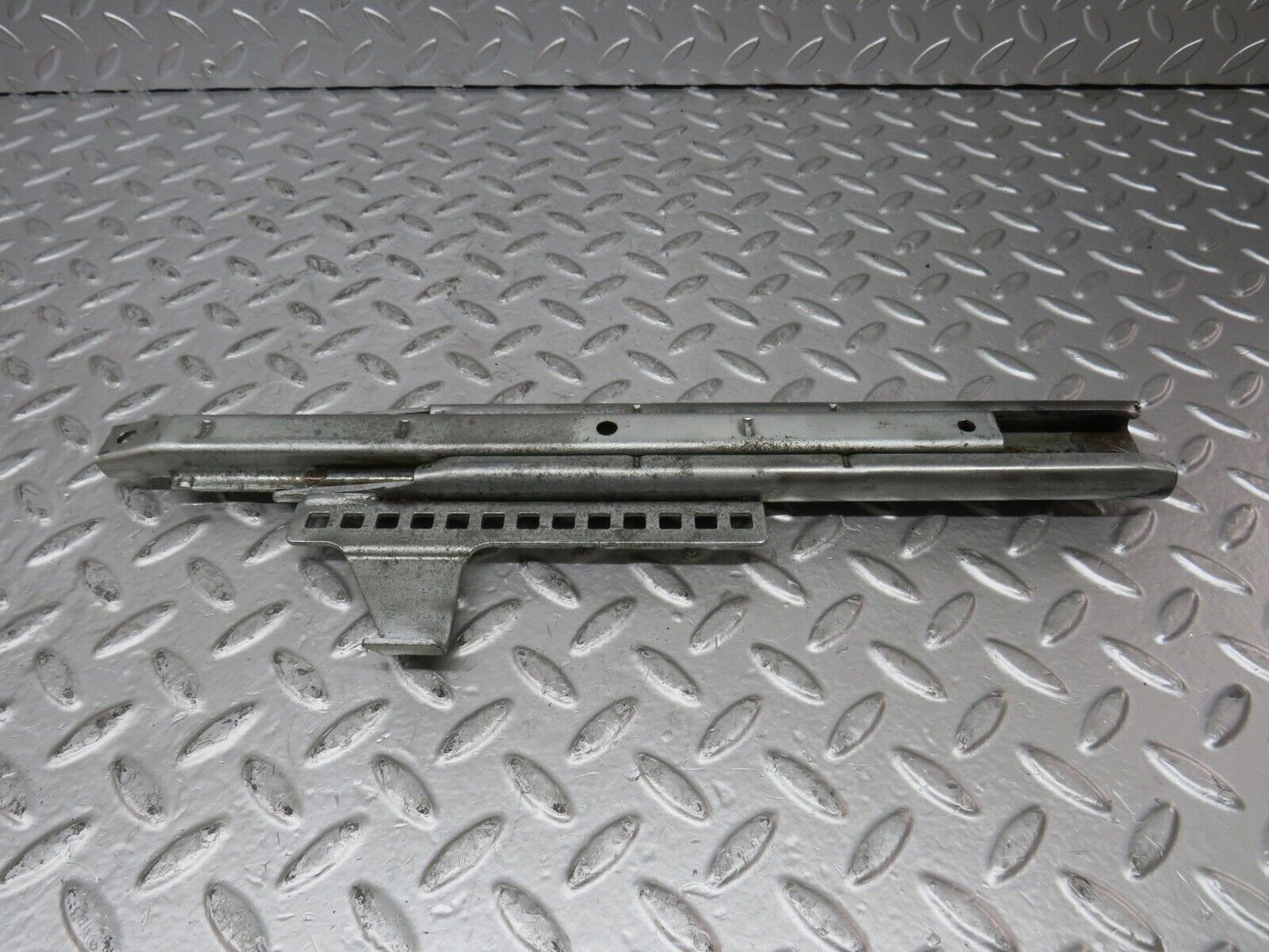 26349 Mercedes-Benz W116 450SE Front Right Seat Rail Pair