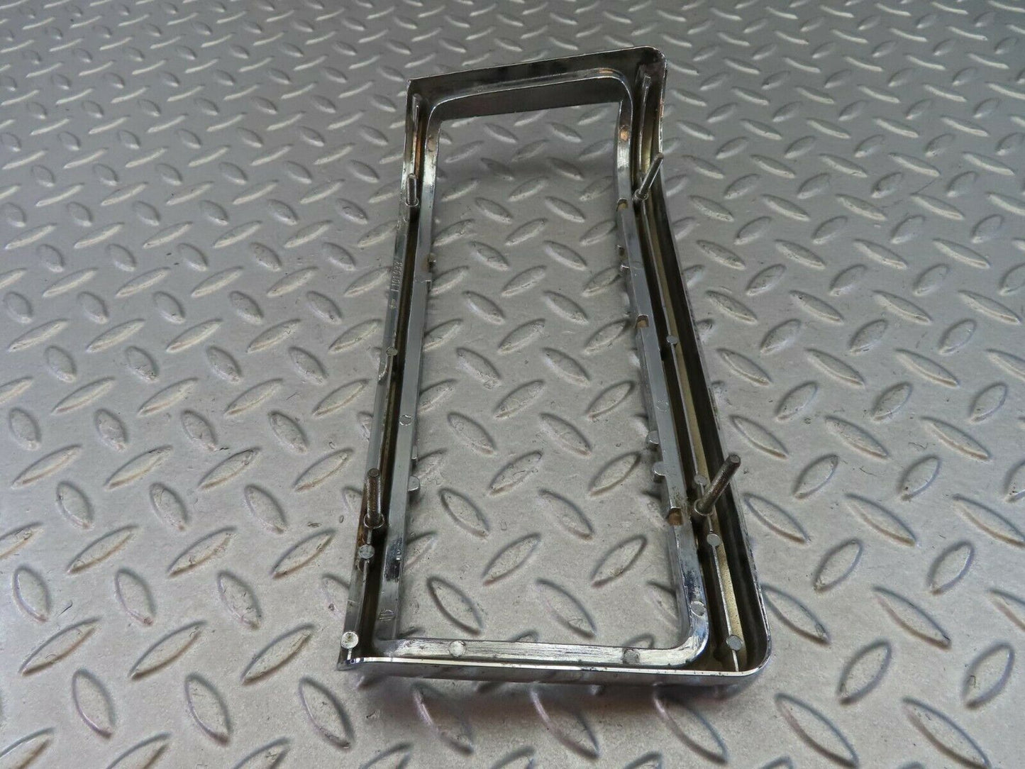 8129 Mercedes-Benz W115 Tail Light Chrome Frame Left