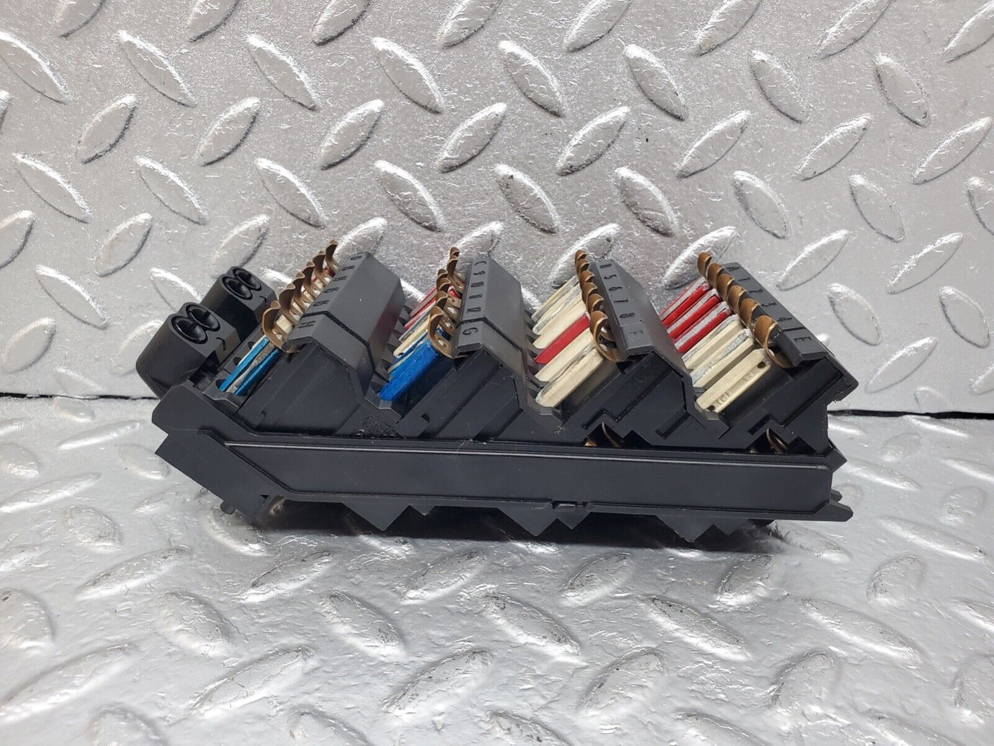 44616 Mercedes-Benz W124 220E Fuse Box 1245431933 1245402050