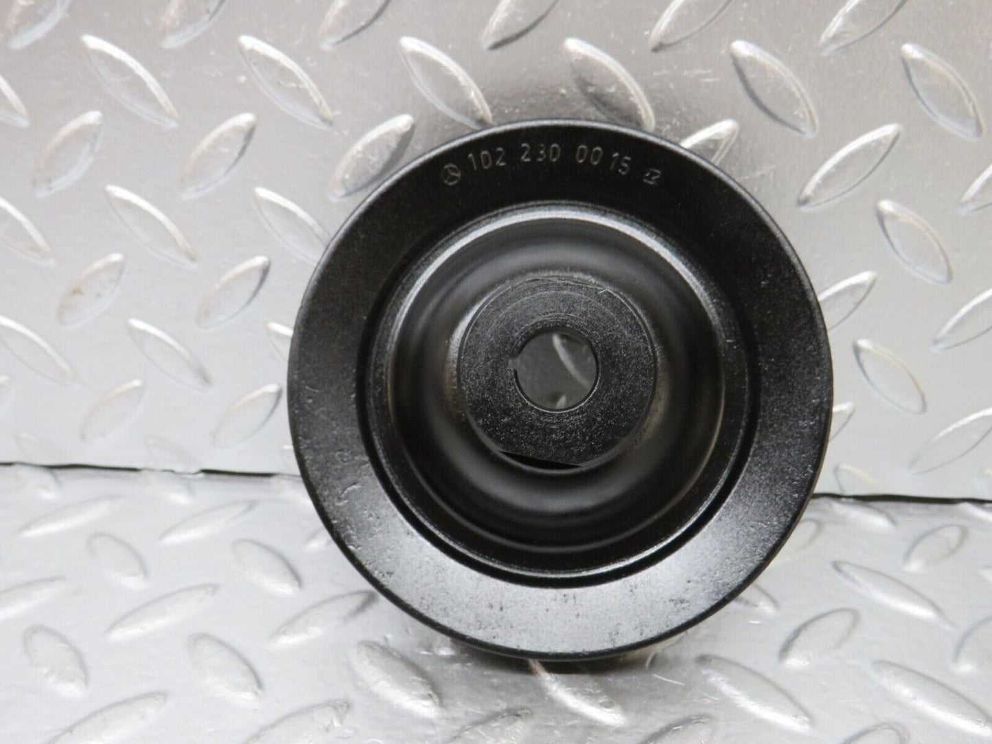 25500 Mercedes-Benz W123 200 Power Steering Pump Pulley 1022300015