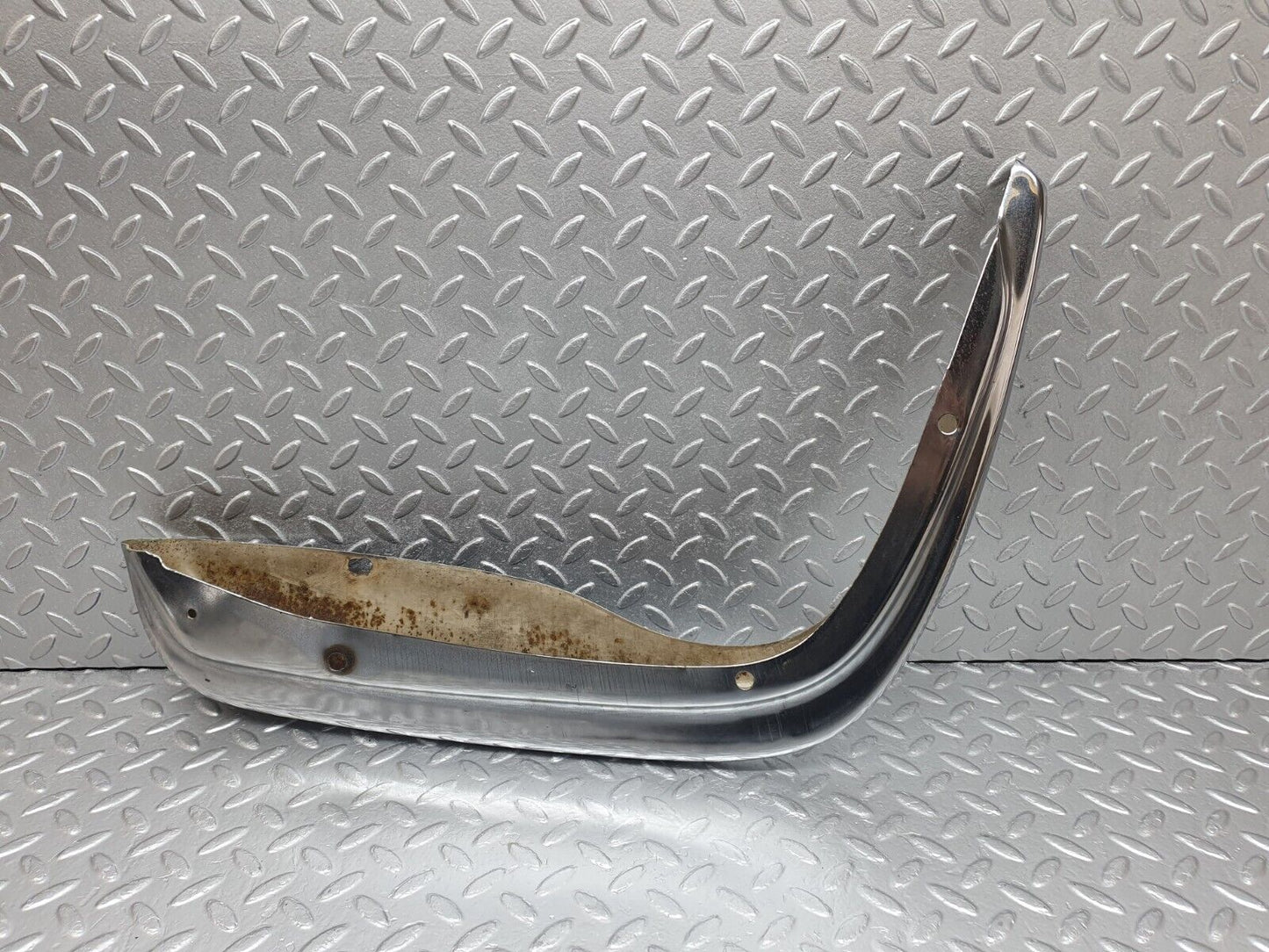 43399 Mercedes-Benz W108 280SE Front Right Upper Bumper Chrome