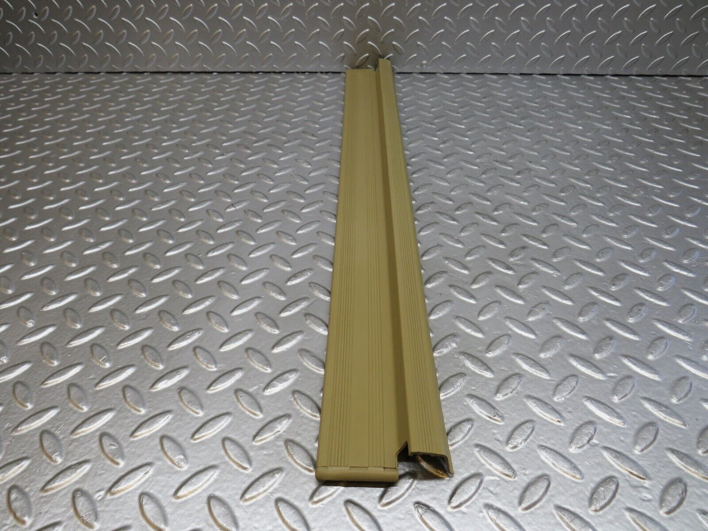 29277 Mercedes-Benz W124 230E Front Left Door Sill Trim