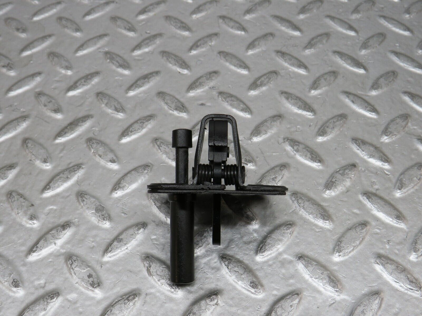 27904 Mercedes-Benz W123 280E Bonnet Lock Latch