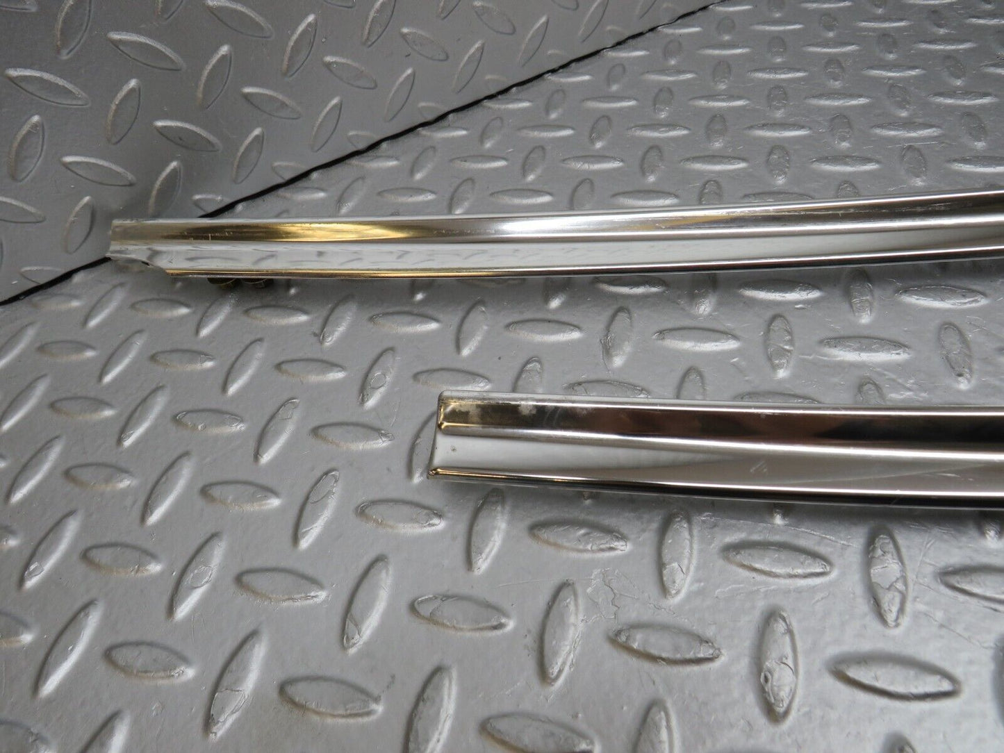 35626 Mercedes-Benz R107 280SL Coupe Soft Top Cover Chrome Trim