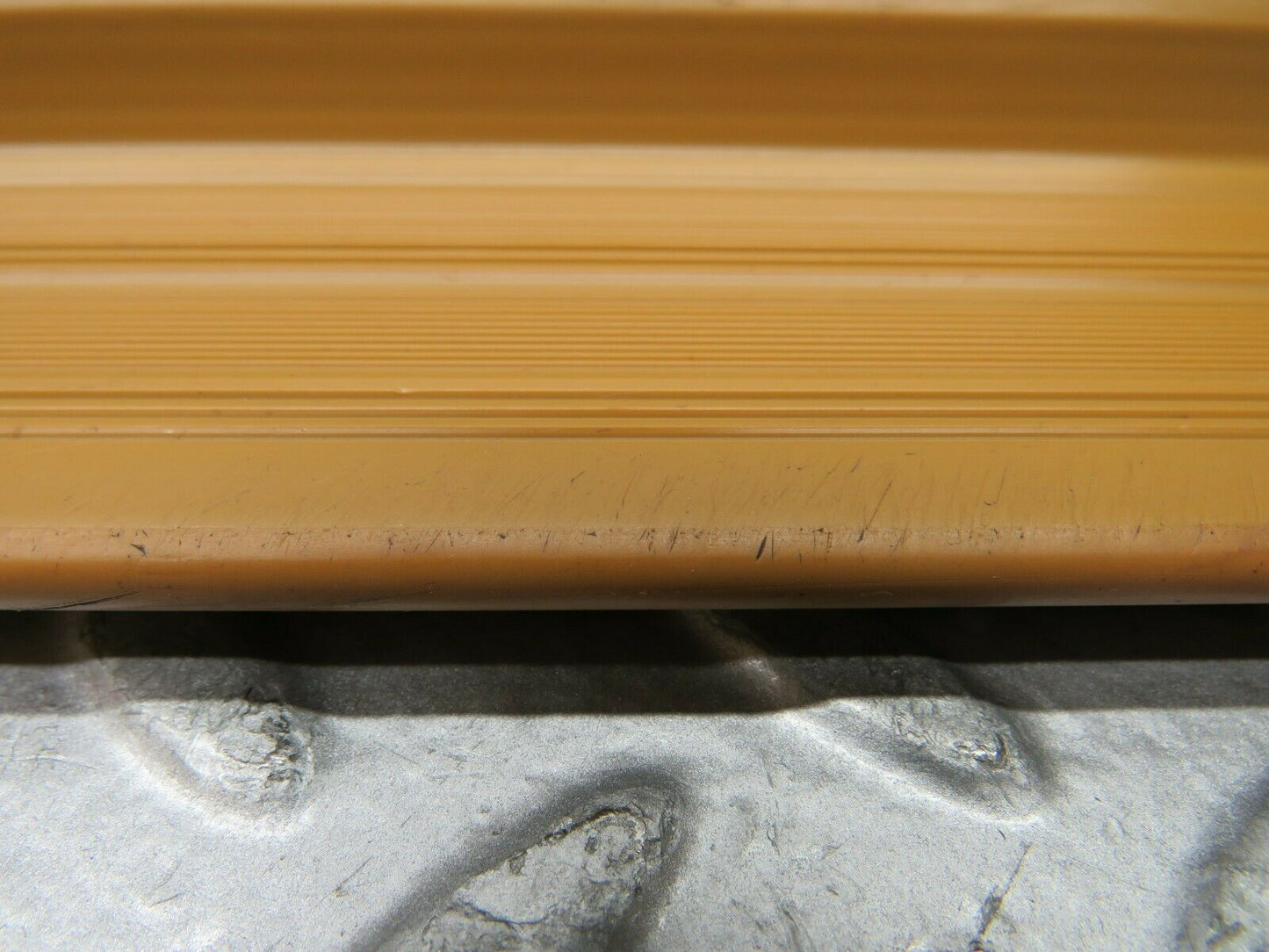 22048 Mercedes-Benz S123 280TE Wagon Front Right Door Sill Trim