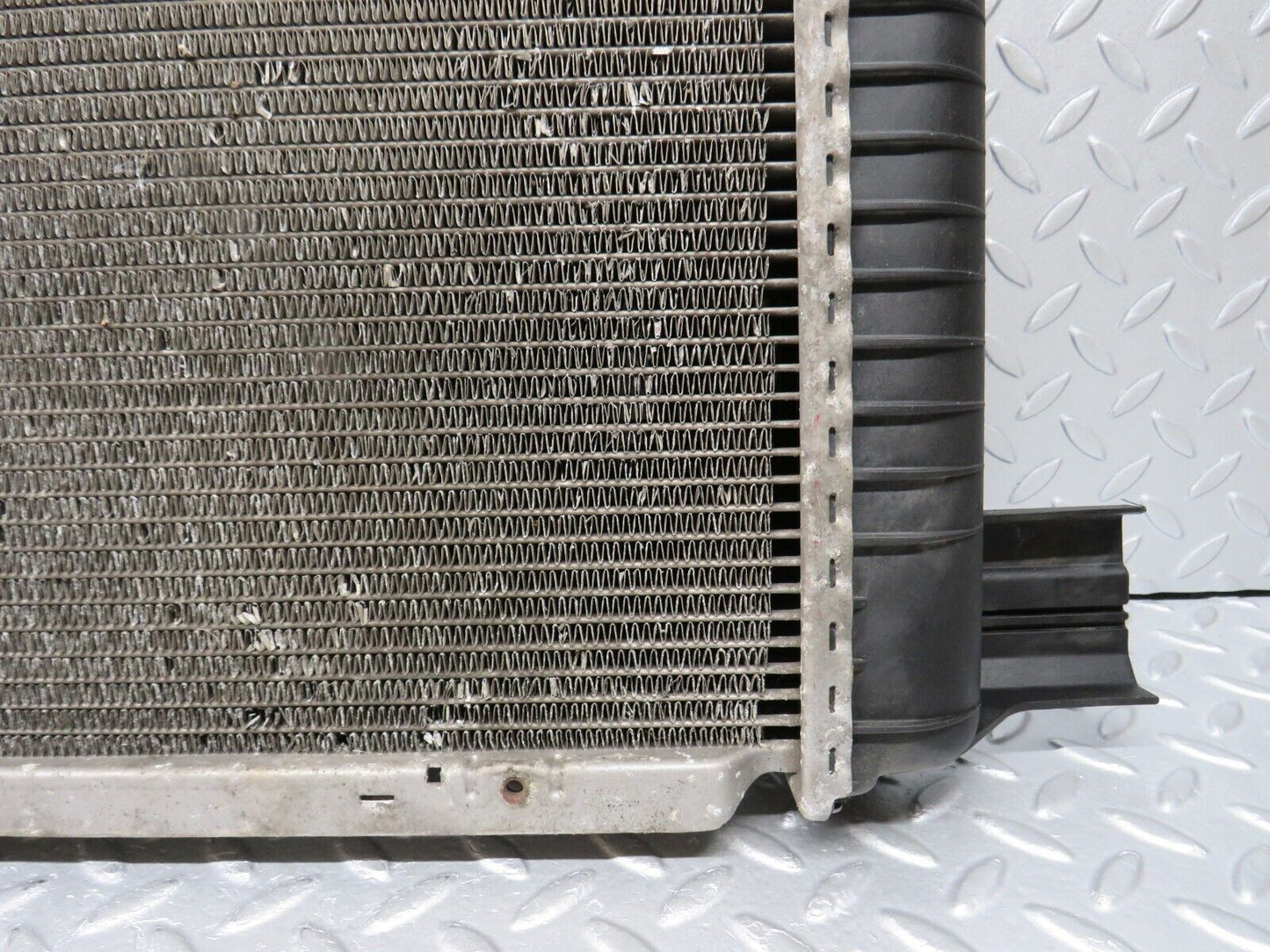 38601 Mercedes-Benz R129 280SL Coupe Engine Coolant Radiator Behr
