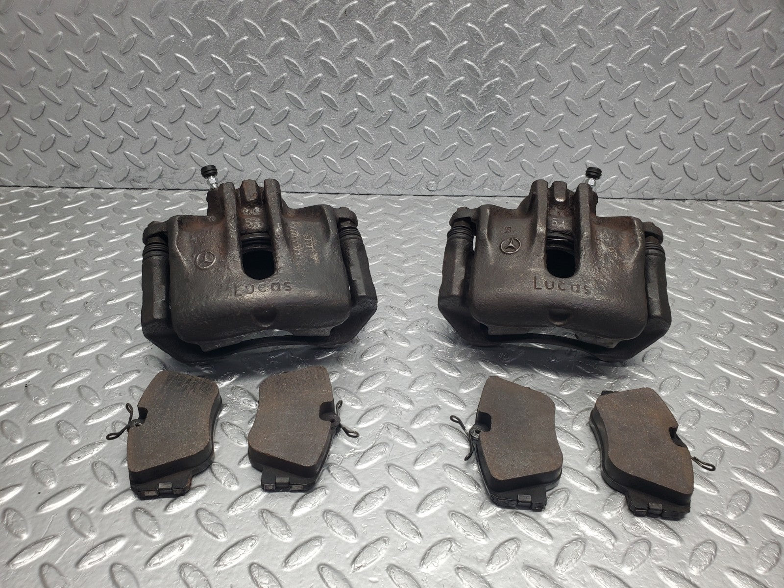 W124 Wagon front brake calipers with brackets used OEM