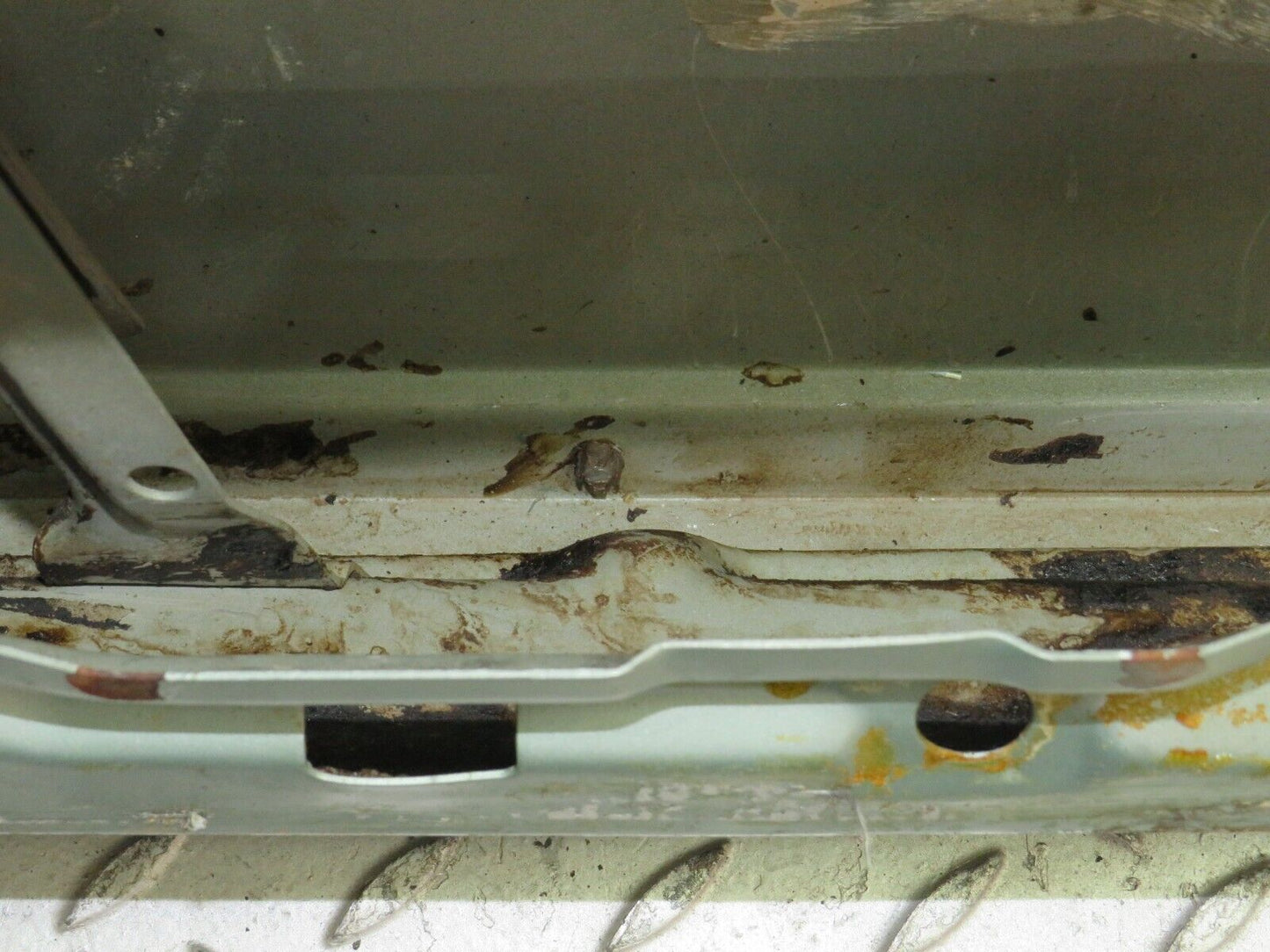 34239 Mercedes-Benz W124 260E Front Left Door