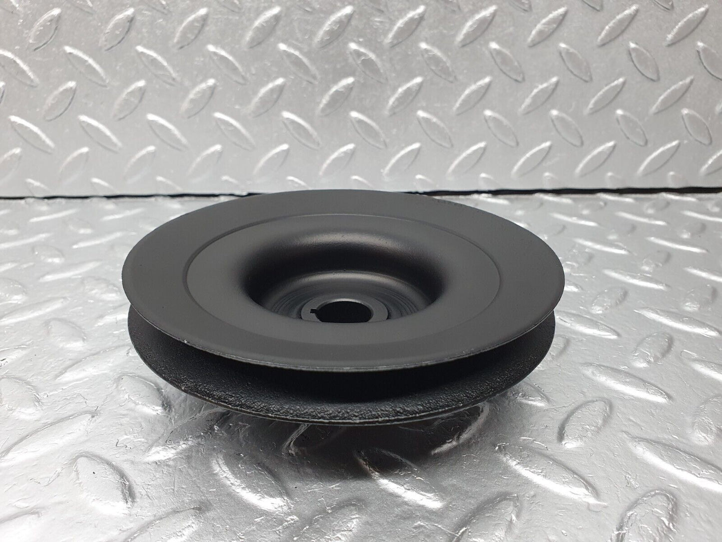 40830 Mercedes-Benz W123 300D Power Steering Pump Pulley 6154660315