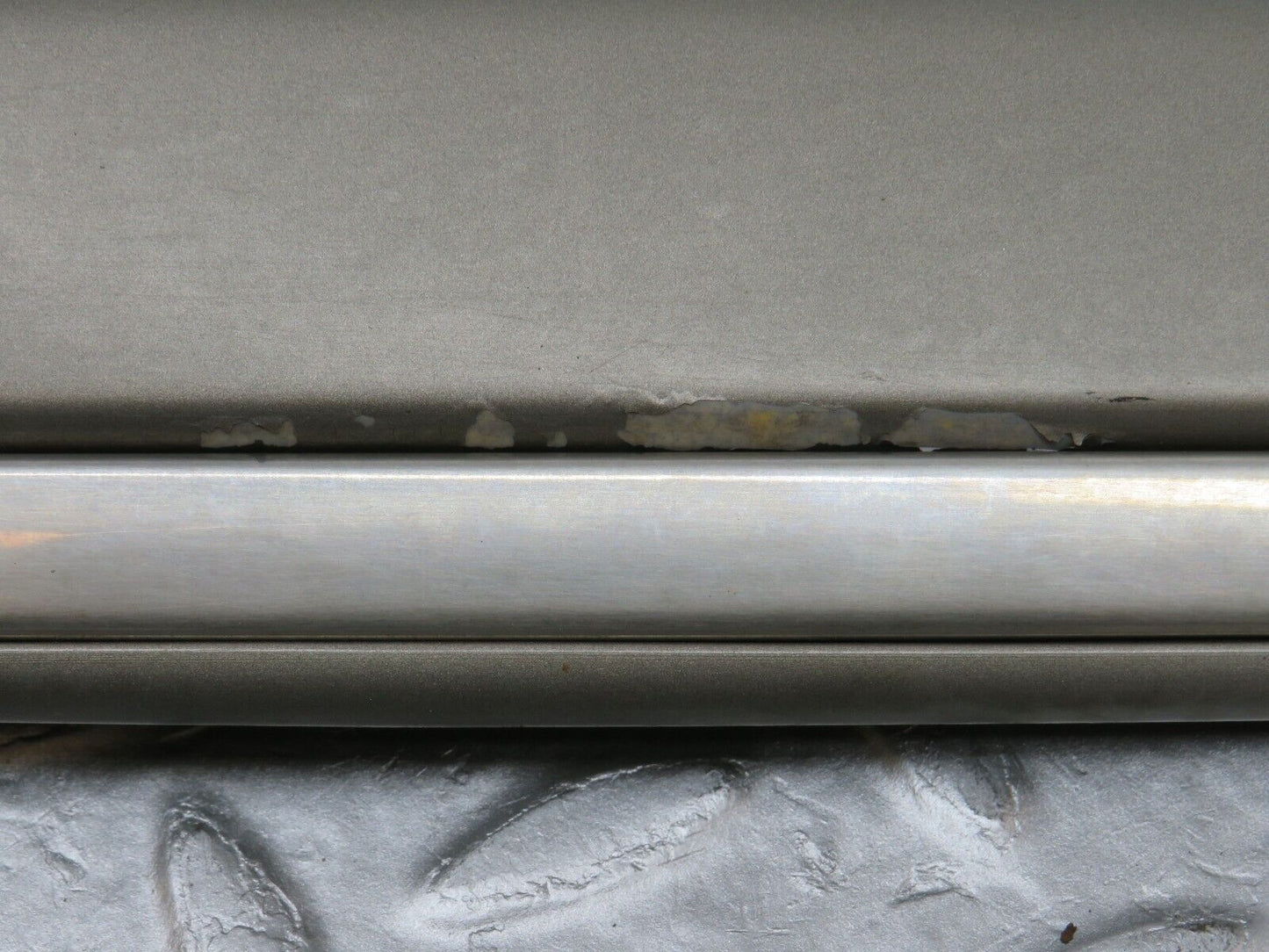 35967 Mercedes-Benz W126 420SE Front Right Fender Wing Moulding Trim 1266903640