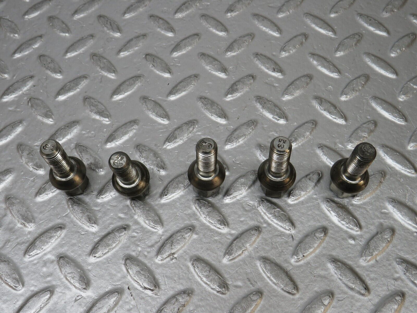 32232 Mercedes-Benz 5x Alloy Wheel Lug Bolt M12x1.5