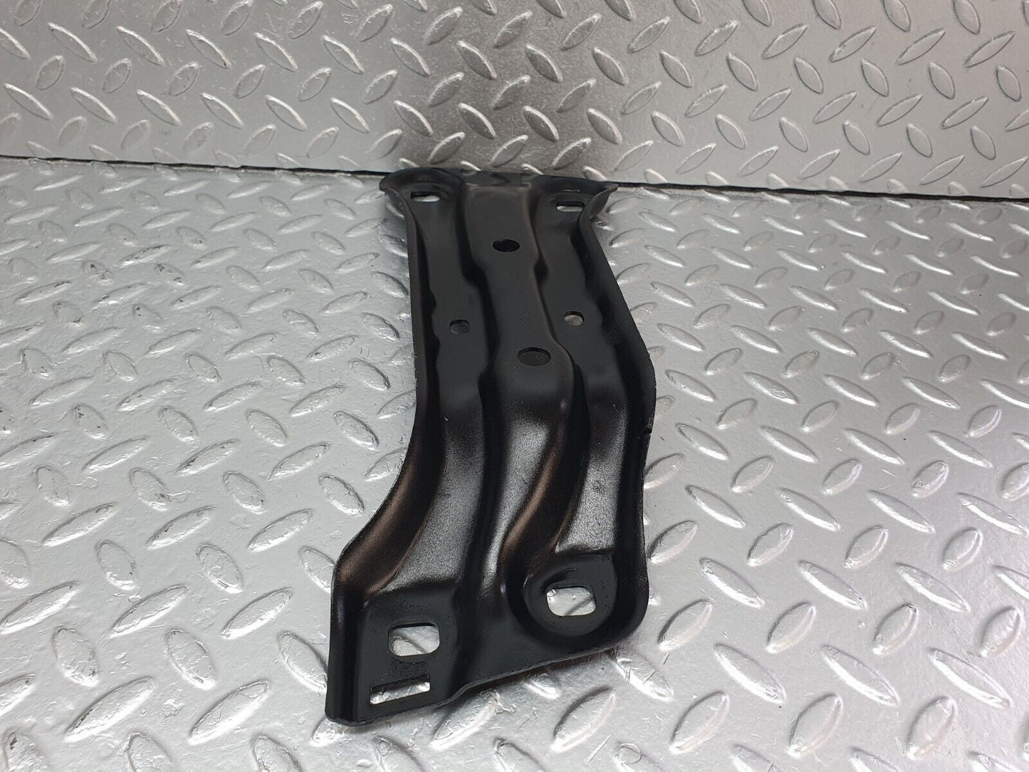 41950 Mercedes-Benz W202 C200 Gearbox Mount Bracket 2022420701