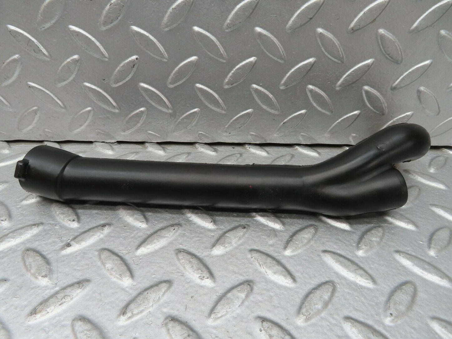 15685 Mercedes-Benz R107 450SL Air Intake Breather Hose 1160940682