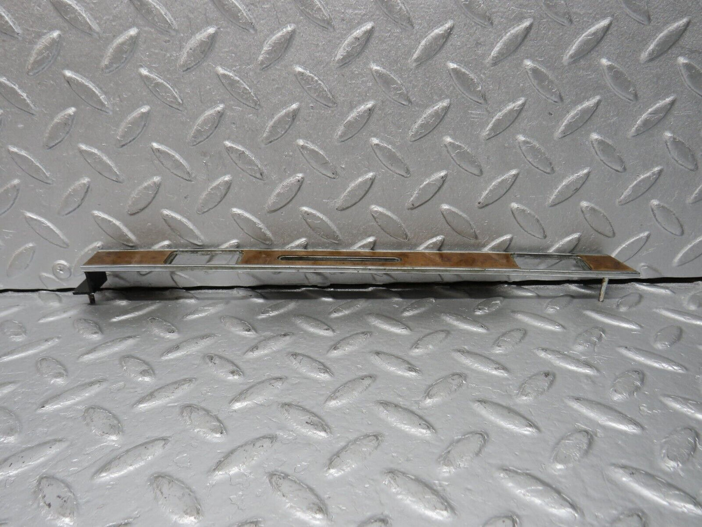 39197 Mercedes-Benz R107 500SL Dashboard Centre Trim 1076891271